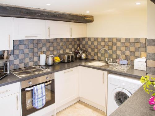 Gallery image of West Granary - 28957 in Eye