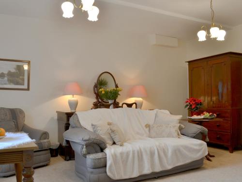 Un lugar para sentarse en Isolda's - Ukc3905