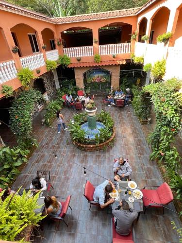 Hotel La Serraniaにある庭
