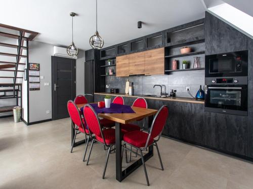 Kuchyň nebo kuchyňský kout v ubytování Mountain Stay with Hot Tub