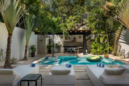 Πισίνα στο ή κοντά στο Wonderful Tropical Home 3BR, Garden, Private Pool.