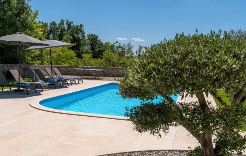 Bazén v ubytování Villa Gemini nebo v jeho okolí