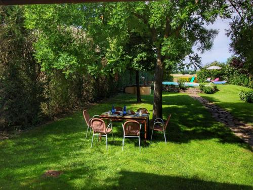 Κήπος έξω από το Tuscan Retreat with Pool