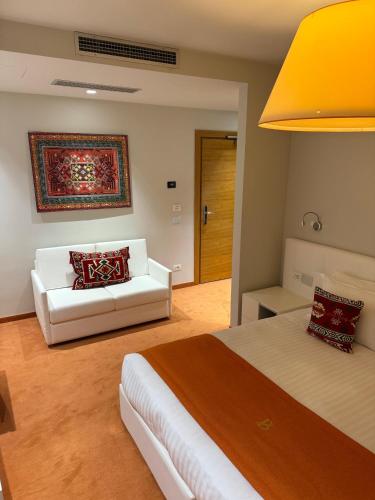 Sofra Boutique Hotelにあるベッド