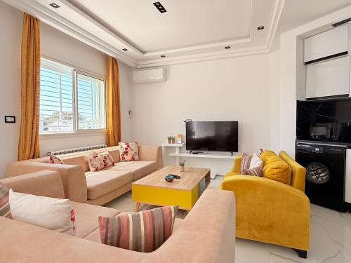 New Cozy 2 Bedrooms in Marsa Residence