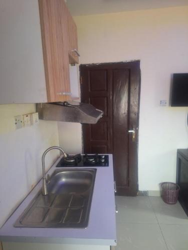 Una cocina o zona de cocina en Joy studio apartment lekki phase 1