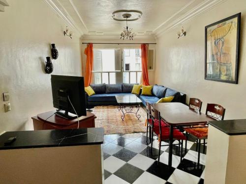 Χώρος καθιστικού στο Beach apartment 5 min walk