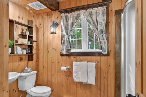 Ένα μπάνιο στο Domaine Rivière Sacacomie- Chalet L'Aigle Royal