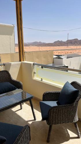 พื้นที่นั่งเล่นของ Wadi Rum chalets