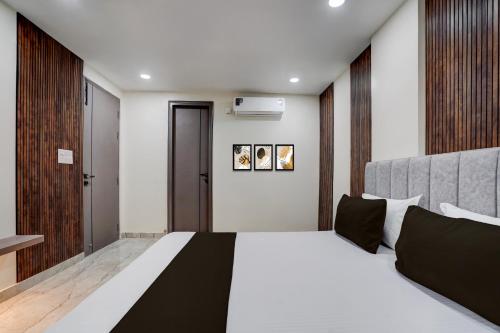 Katil atau katil-katil dalam bilik di Hotel O Kanhaiya residency