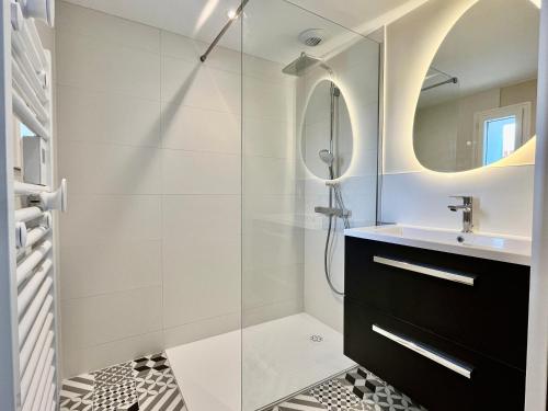 Magnifique Vue Vieux Port et Tours de La Rochelle - Appartement 120m2 - Les Suites du Trente photo 3