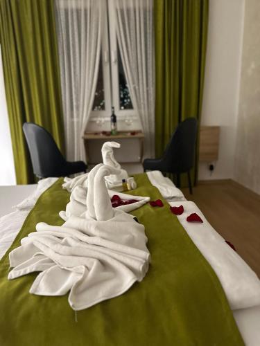 Cama o camas de una habitación en Inaya Apartman Free Parking