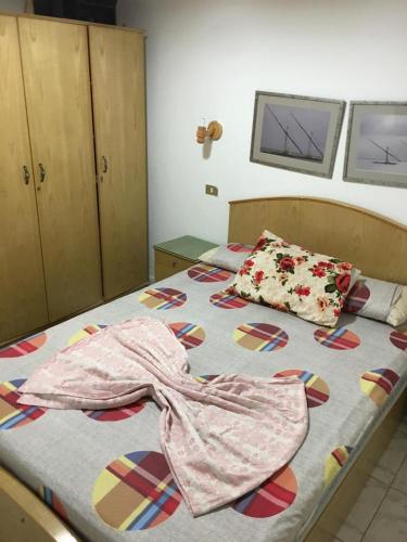 Postel nebo postele na pokoji v ubytování مارينا