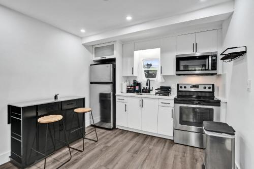 Heart of Miami Oasis, Modern, Steps from It All photo 8