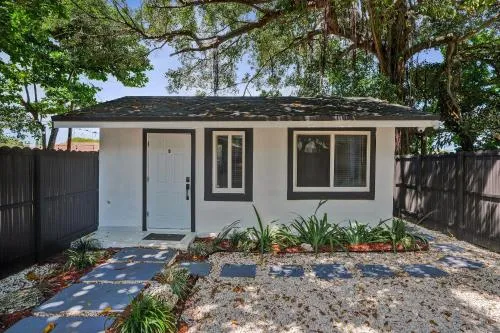 Heart of Miami Oasis, Modern, Steps from It All photo 1