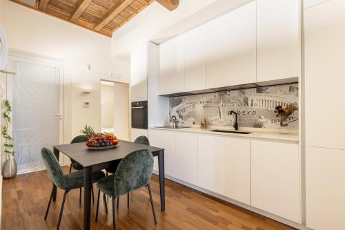 Hostly-Barberini Luxury by Trevi