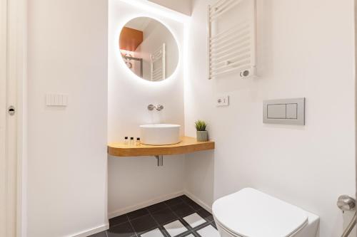 Hostly-Barberini Luxury by Trevi