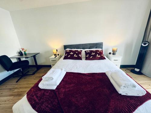 Postel nebo postele na pokoji v ubytování Brand new apartment in London WD6