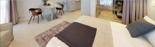 Gallery image of Mini studio avec cuisine, TV mural et sanitaires très confortable in Saint-Sulpice