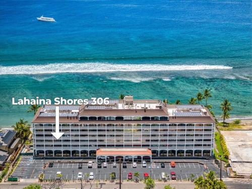 an overhead view of a large building near the ocean at Lahaina Shores 306 · LS 306 Dream Maui Studio by the Beach Pool in Wainee