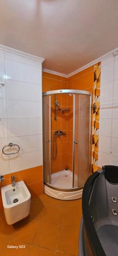 Koupelna v ubytování ihostelTR