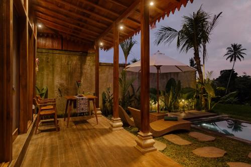 Κήπος έξω από το Griya Dukuh Ubud Villa