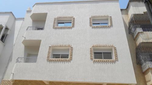 El edificio en el que está el departamento