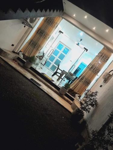 Φωτογραφία από το άλμπουμ του Roshan Villa σε Weligama