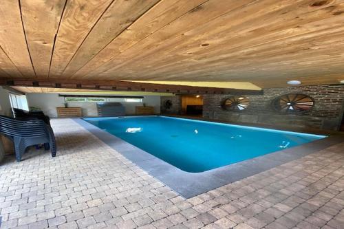 Spacious Waimes Villa
