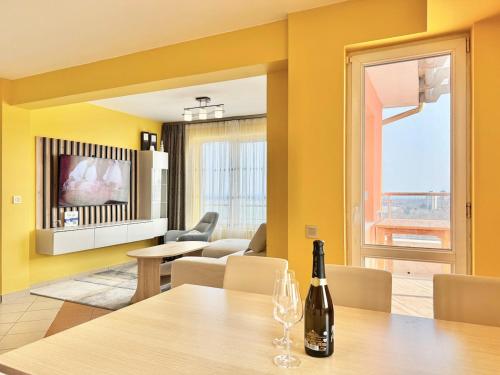 SeaSky SmartHome-Penthouse with private Parking