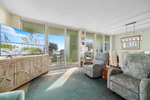 Istumisnurk majutusasutuses Avalon 201 - Large Beachfront unit w/ Beautiful Ocean View!