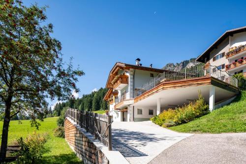 Gallery image of Cesa La Doe Majons in Campitello di Fassa