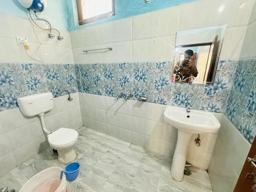 Koupelna v ubytování Hotel Hansdeep