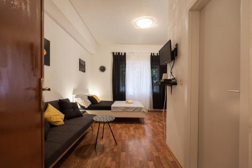 Lucky Rooms