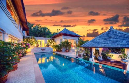 Πισίνα στο ή κοντά στο 30 - Panoramic View Villa in Thalang
