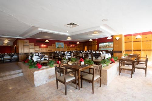 Εστιατόριο ή άλλο μέρος για φαγητό στο Sunny Days Mirette Family Resort