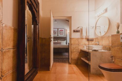 Brij Casa Susegad, Goa - An Indo-Portuguese Villaにあるバスルーム