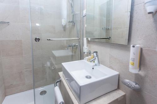 Koupelna v ubytování Hotel Grand Hedonist