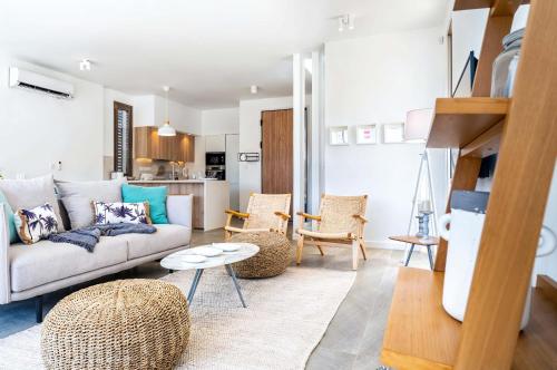 Φωτογραφία από το άλμπουμ του Azure Leda Villa στο Παραλίμνι