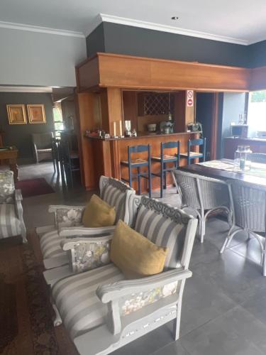 Ruang duduk di Koru Guesthouse