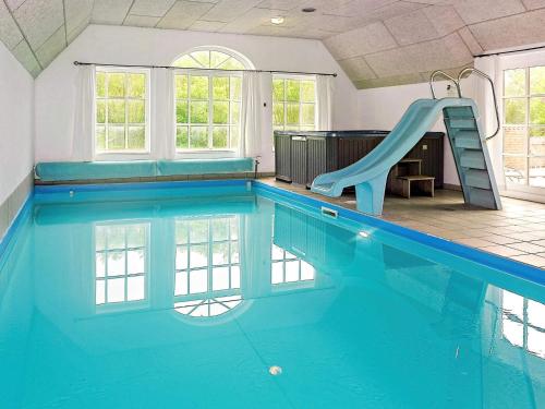 Bazén v ubytování 18 person holiday home in Ulfborg nebo v jeho okolí
