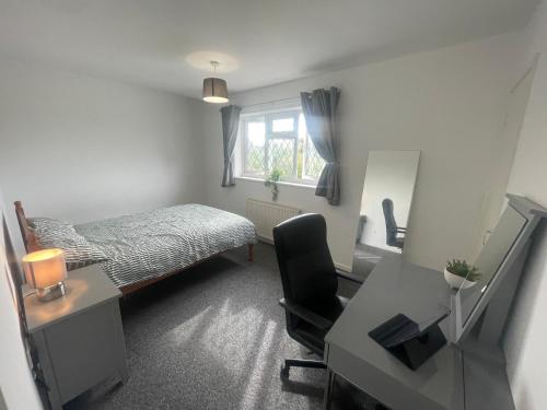 Ένα ή περισσότερα κρεβάτια σε δωμάτιο στο Spacious rooms close the hospital, UEA and the city centre
