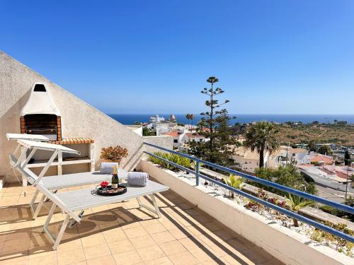 Luxshore - Sunrise & Sunset Rooftop Condo
