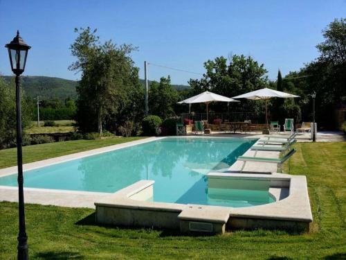 Bazén v ubytování Tuscan Villa with Sauna nebo v jeho okolí