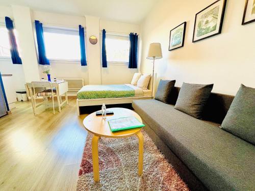 Et opholdsområde på Joli studio proche plage, vieux port & Palais Pharo