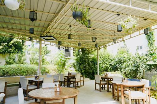 Afbeelding uit fotogalerij van Yogi Resort And Garden Cafe in Rishīkesh