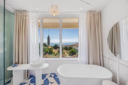 Ocean Apartment by ENDLESS SUN I modern comfort, sea view, wi-fi, parking, heating