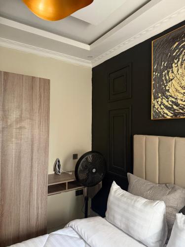 Postel nebo postele na pokoji v ubytování Dream Property Solutions-Silverest