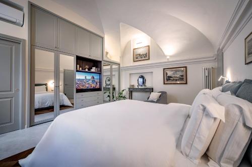 Le Corti by Dimora Collection - 13th-Century Convent Suites with Private Sauna and Gym - Adults Only