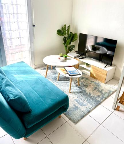 Studio mezzanine- 10 min plage- Parking gratuit